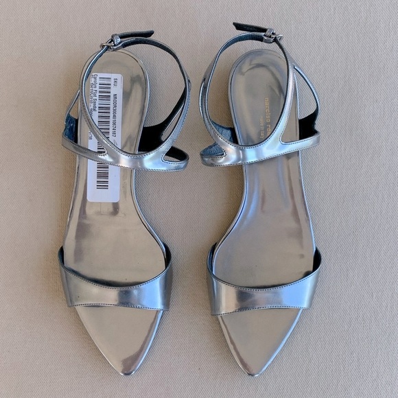 Narciso Rodriguez Carolyn Flat Sandal - Picture 7 of 15